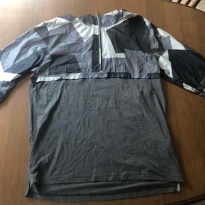 Under Armour Men’s XXL Fitted Windbreaker